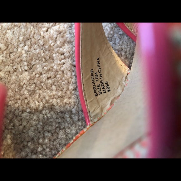 MADDEN GIRL SEXY SUMMER HEELS!! - Picture 6 of 7